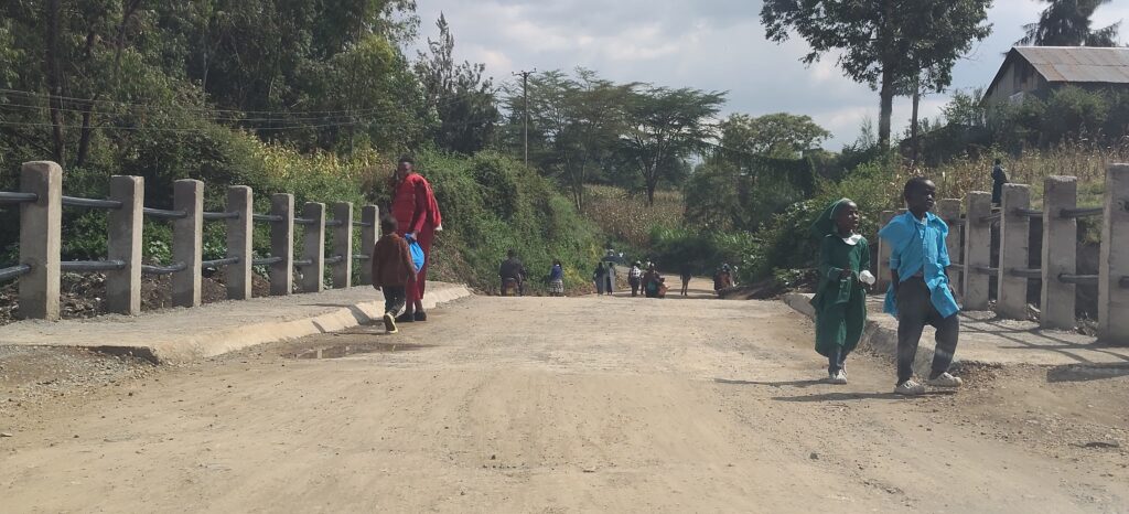 Residents using Soimet Bridge
